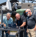 利用5G功能，网络万博manbetx官方app工程师将西科斯基UH-60M黑鹰飞机上的健康和使用数据传输到科罗拉多州沃特顿进行实时分析