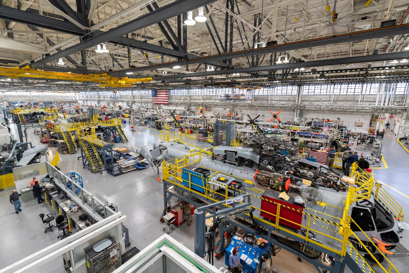 西科斯基的斯特拉特福德，康涅狄格州工厂生产线的俯视图。图片由洛克希德马丁公司提供。